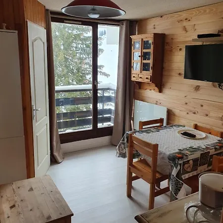 Combes Blanche 2 Apartman *